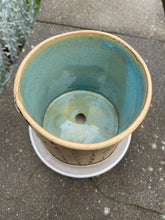 Load image into Gallery viewer, Ceramic Planter - Abstract marking
