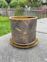 Load image into Gallery viewer, Ceramic planter
